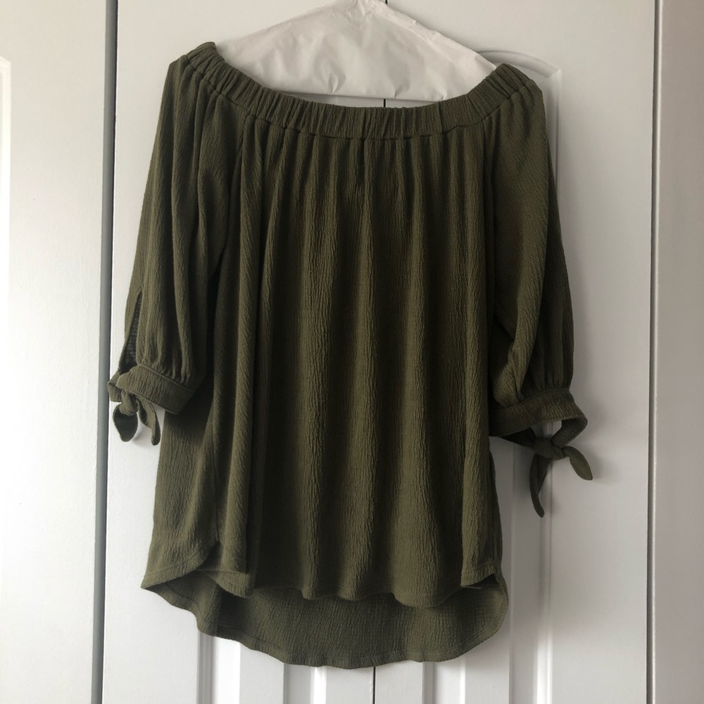 ABERCROMBIE AND FITCH OLIVE GREEN OFF THE SHOULDER
